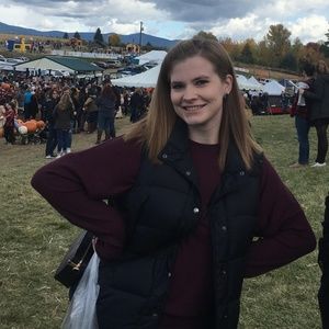 Meet your Posher, Kelly